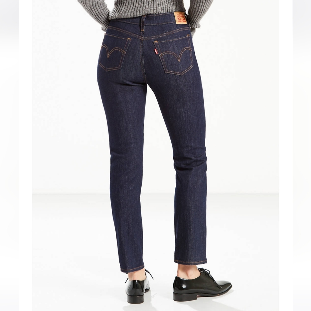 Levis relaxed straight leg 414 dark blue wash stretch jeans